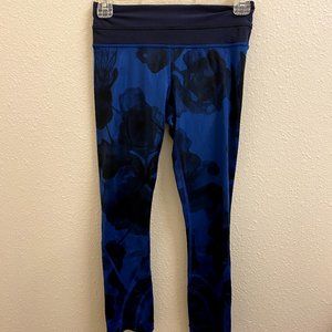 Size 2 Blue Pattern Lululemon Leggings